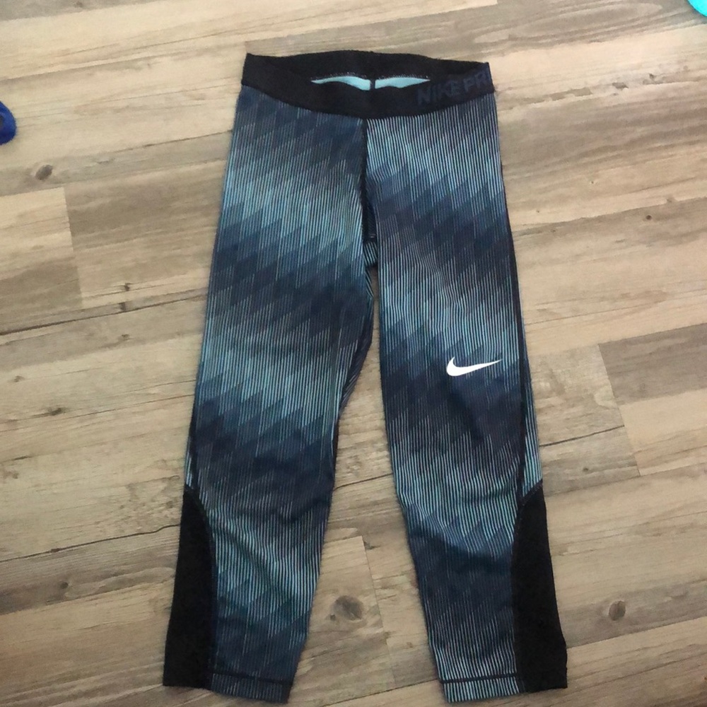 WOMEN NIKE LEGGINGS